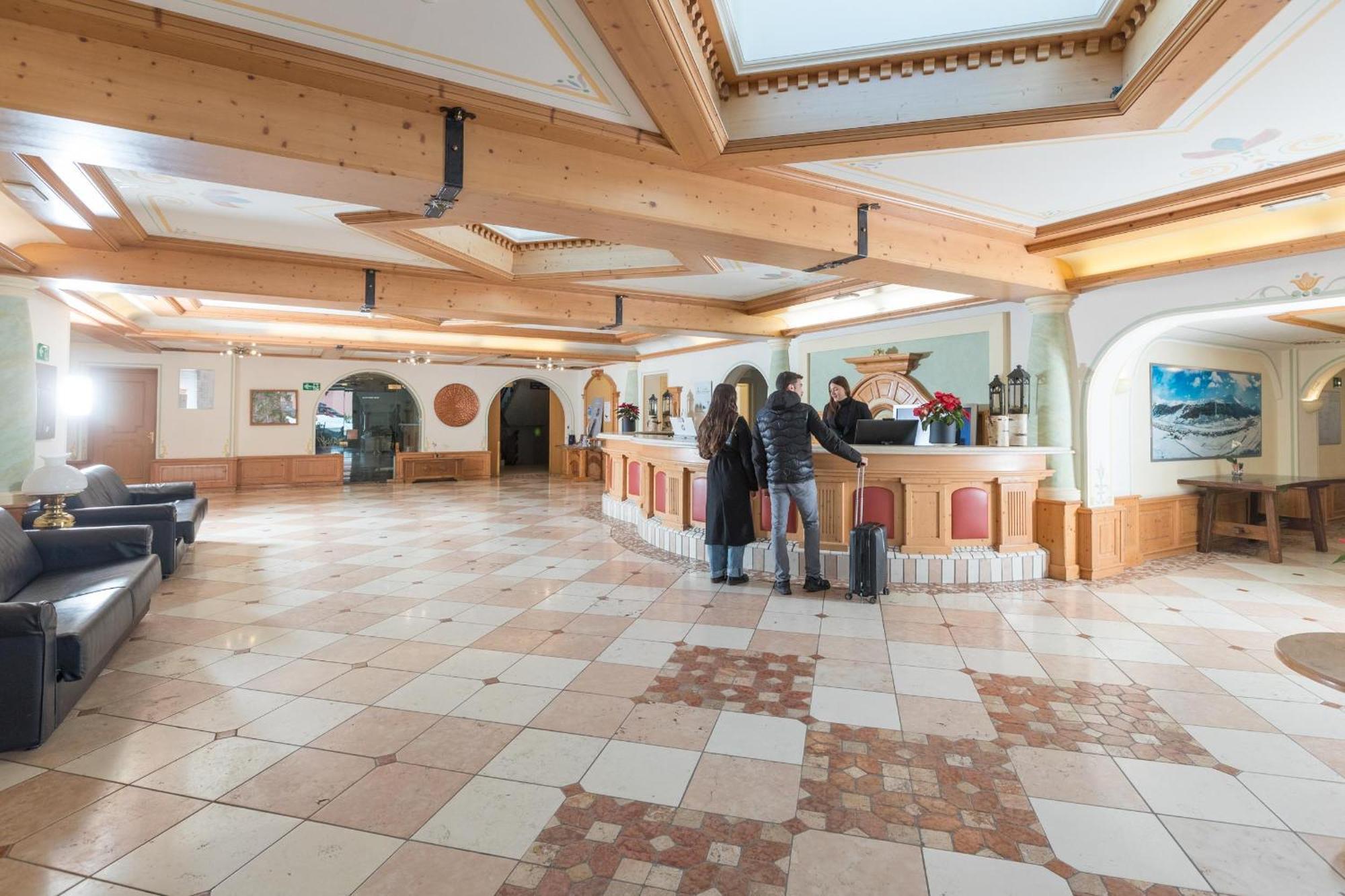 Hotel Intermonti Livigno Ngoại thất bức ảnh