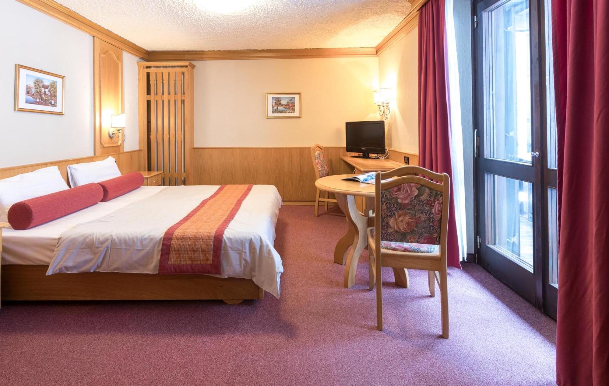 Hotel Intermonti Livigno Ngoại thất bức ảnh