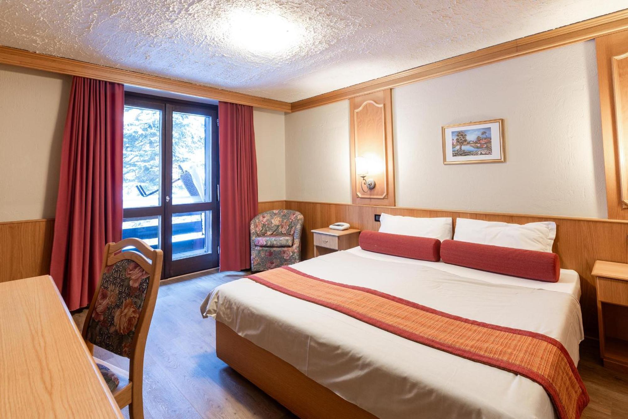Hotel Intermonti Livigno Phòng bức ảnh
