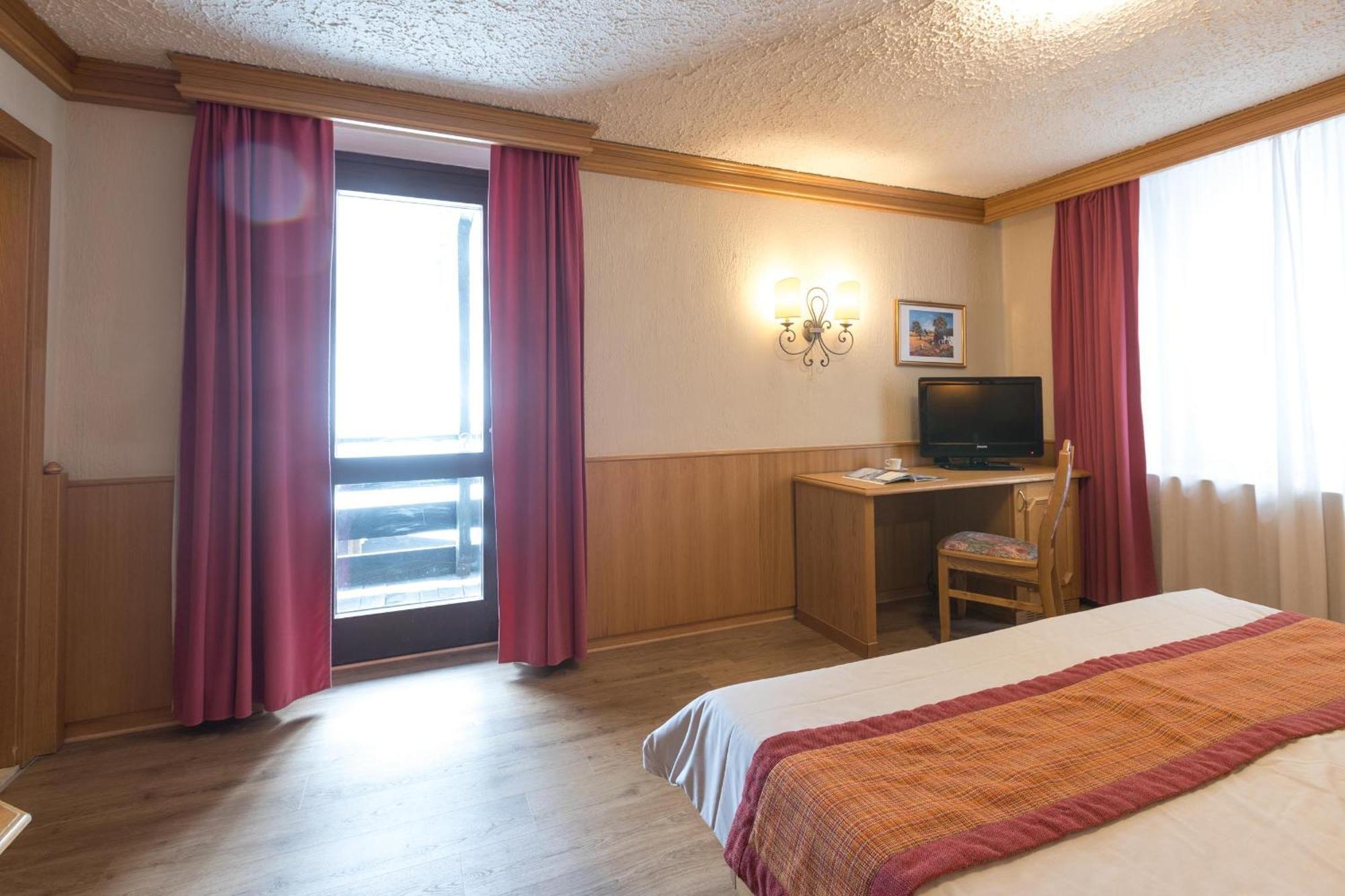 Hotel Intermonti Livigno Phòng bức ảnh