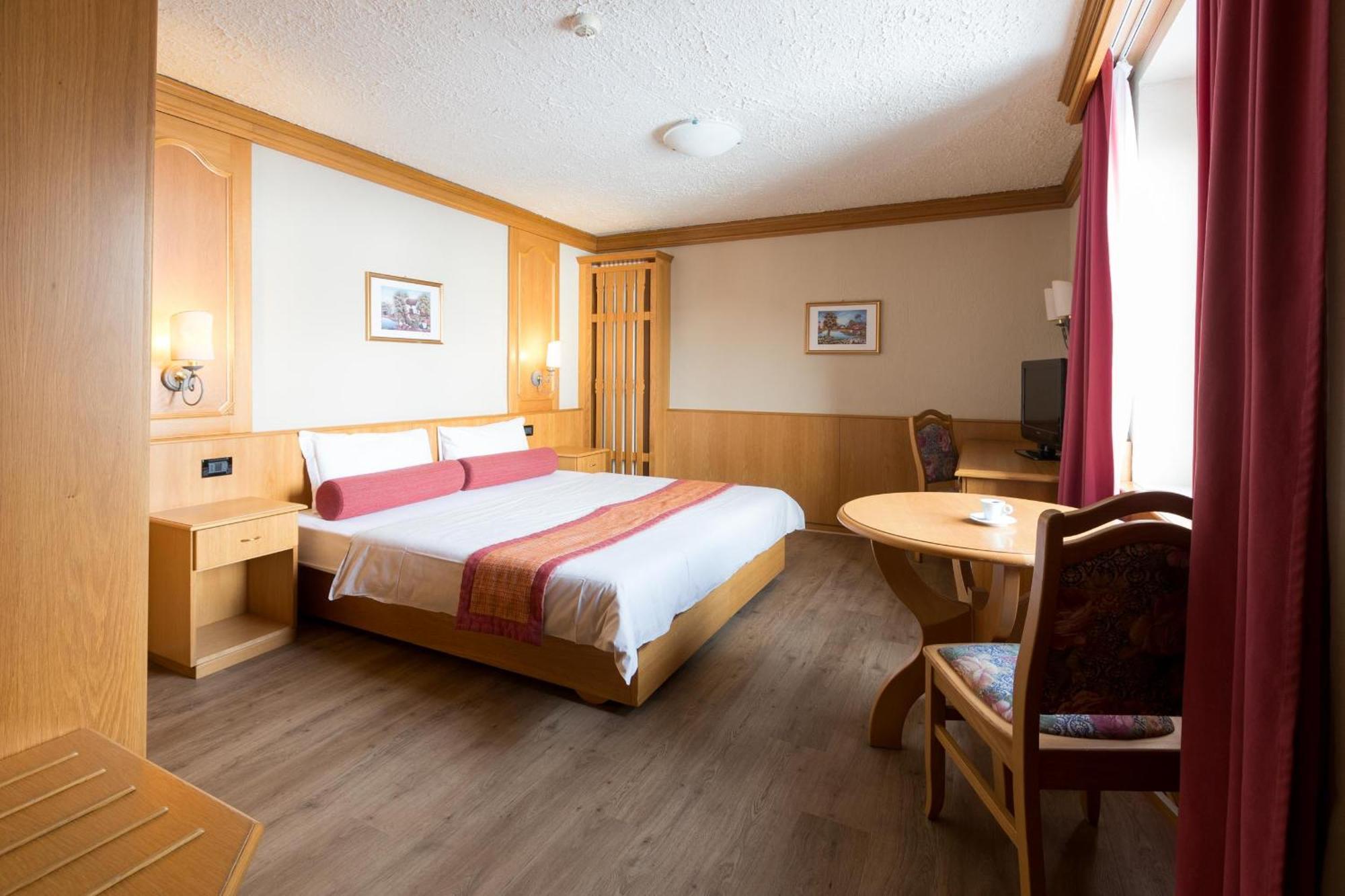 Hotel Intermonti Livigno Ngoại thất bức ảnh