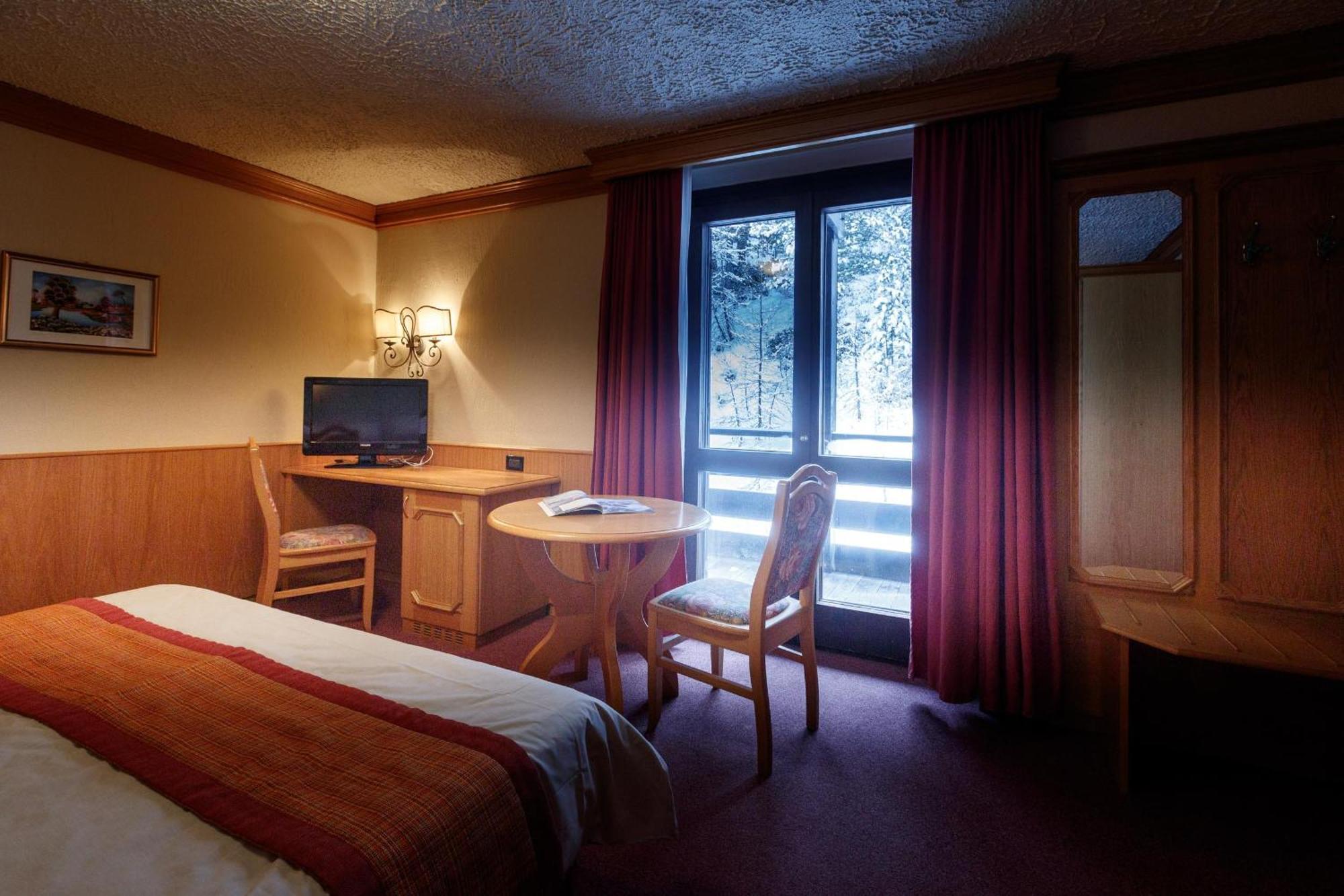 Hotel Intermonti Livigno Ngoại thất bức ảnh
