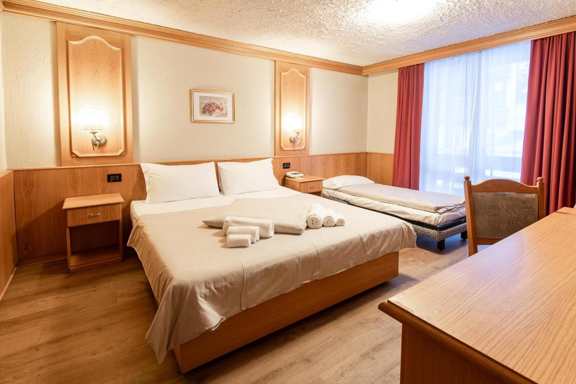 Hotel Intermonti Livigno Phòng bức ảnh
